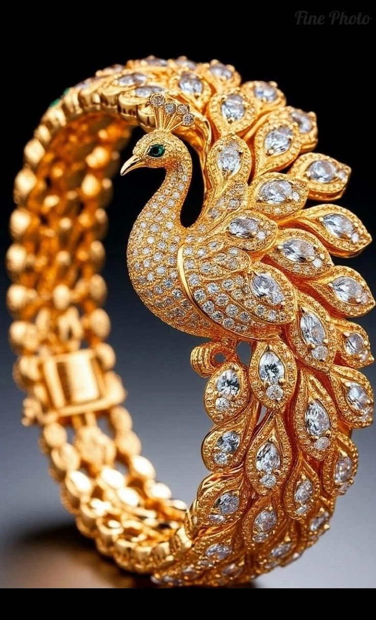 Luxury jewelry hero 4